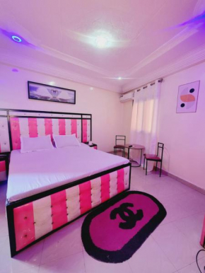 Chambre meublé